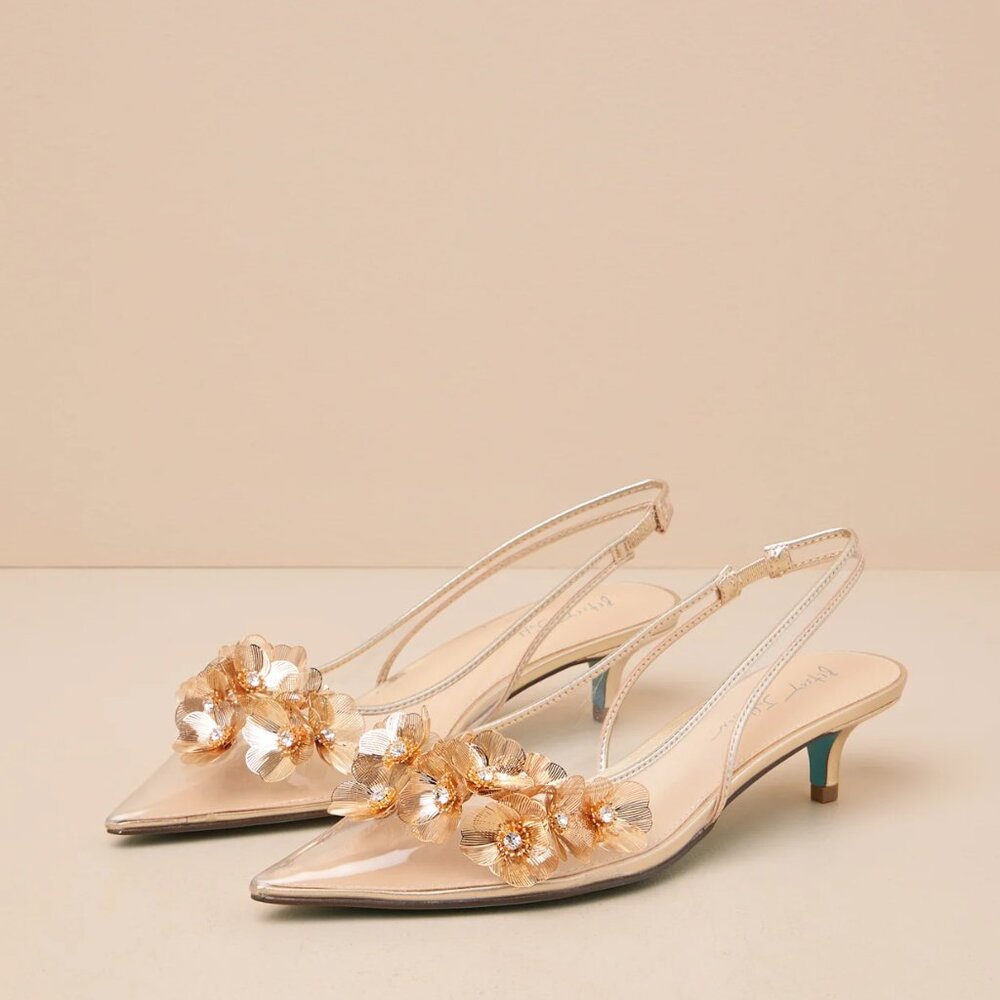 NEW BETSEY JOHNSON Robin Slingback Heels With Floral Embellishments gold 261 3T0
